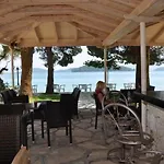 Marina Pansion Nidhrion